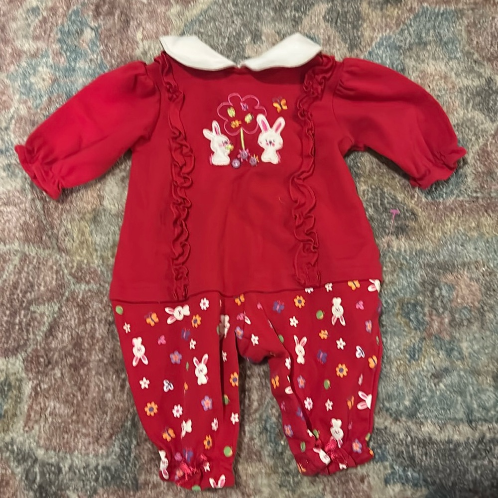 3-6 months baby Easter Bunny onsie. Baby Okie Dokie brand